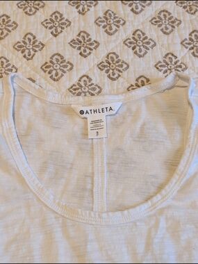 Athleta White Scoop Neck Tank Top